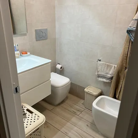 Casa Mari, New With Balcony 500 Meters From The Sea Appartamento