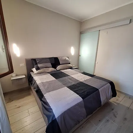 Casa Mari, New With Balcony 500 Meters From The Sea *